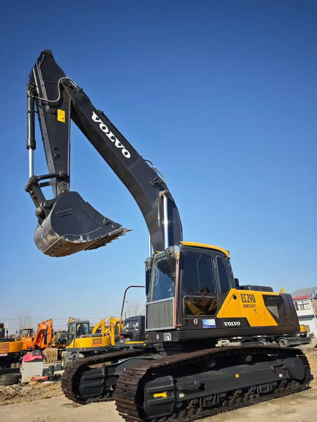 290-3.jpg Used Volvo EC290B Hydraulic Crawler Excavator - Image 1