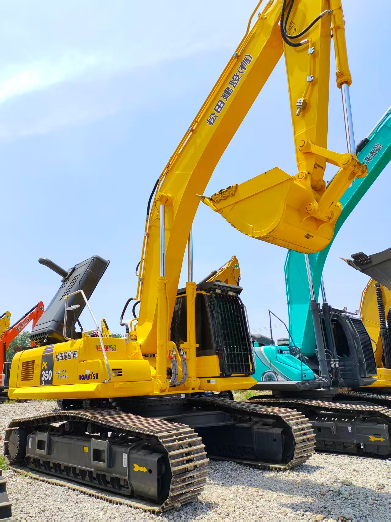 350-1-1.jpg Used Komatsu PC350 Excavator - Image 1