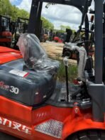 HELI 30 Forklift - Image 3