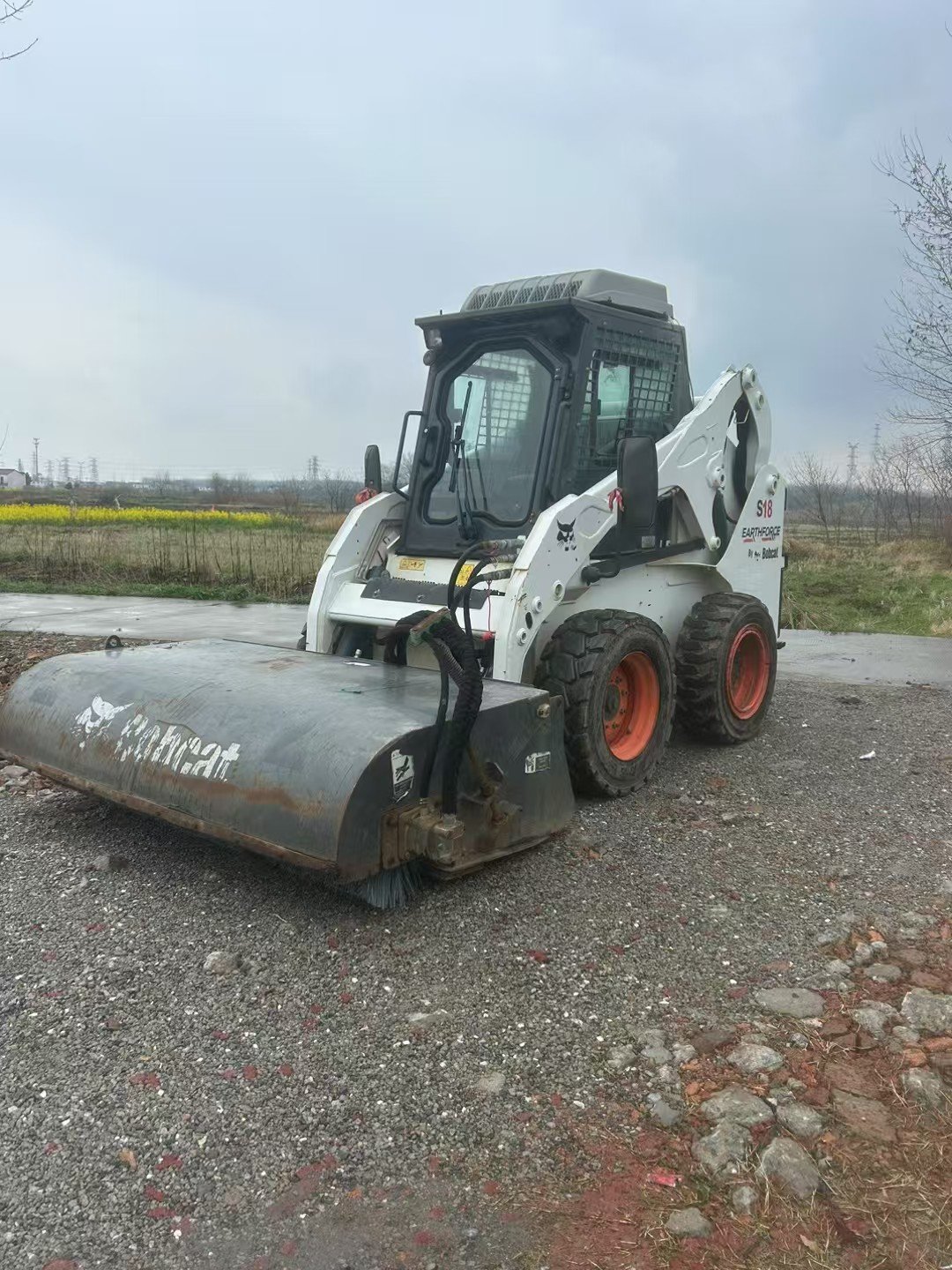 S18-4.jpg Bobcat S18 Skid Steer Loader - Image 1