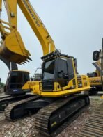 Used Komatsu PC210 Hydraulic Excavator - Image 7
