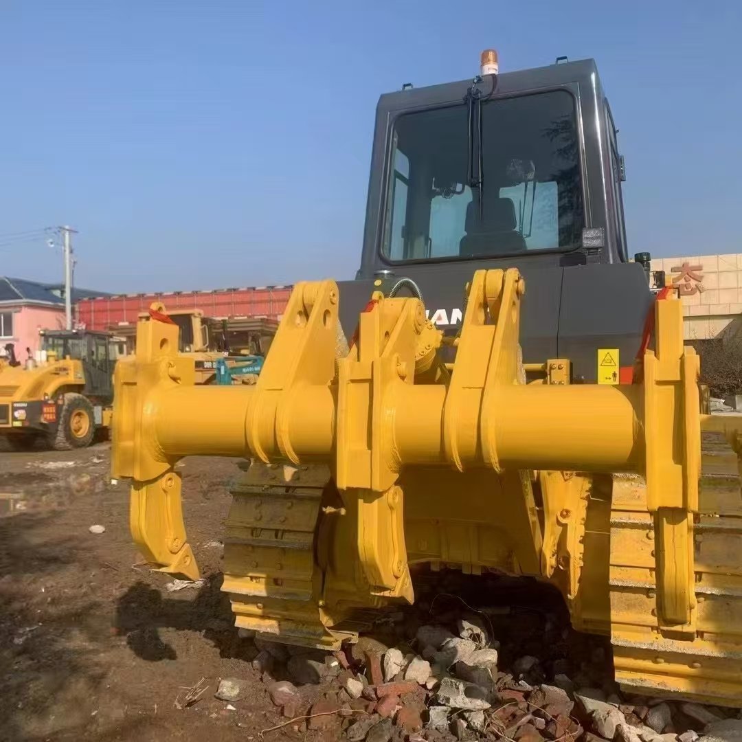 sd-16-7.jpg Used Shantui D16 Bulldozer - Image 1