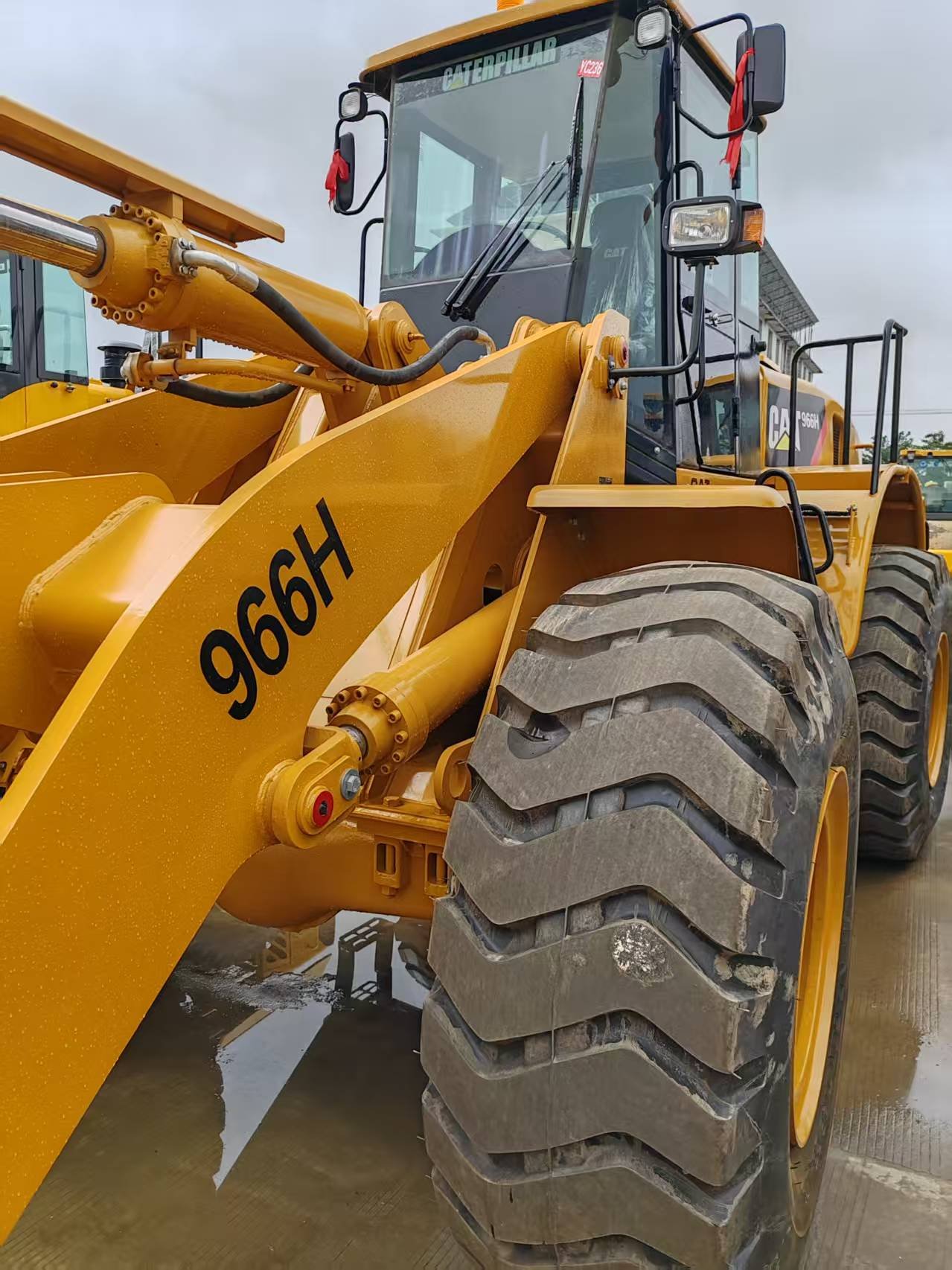 微信图片_20251015105339.jpg Used Caterpillar 966H Wheel Loader - Image 1