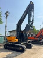Hyundai HX225HD Excavator - Image 2
