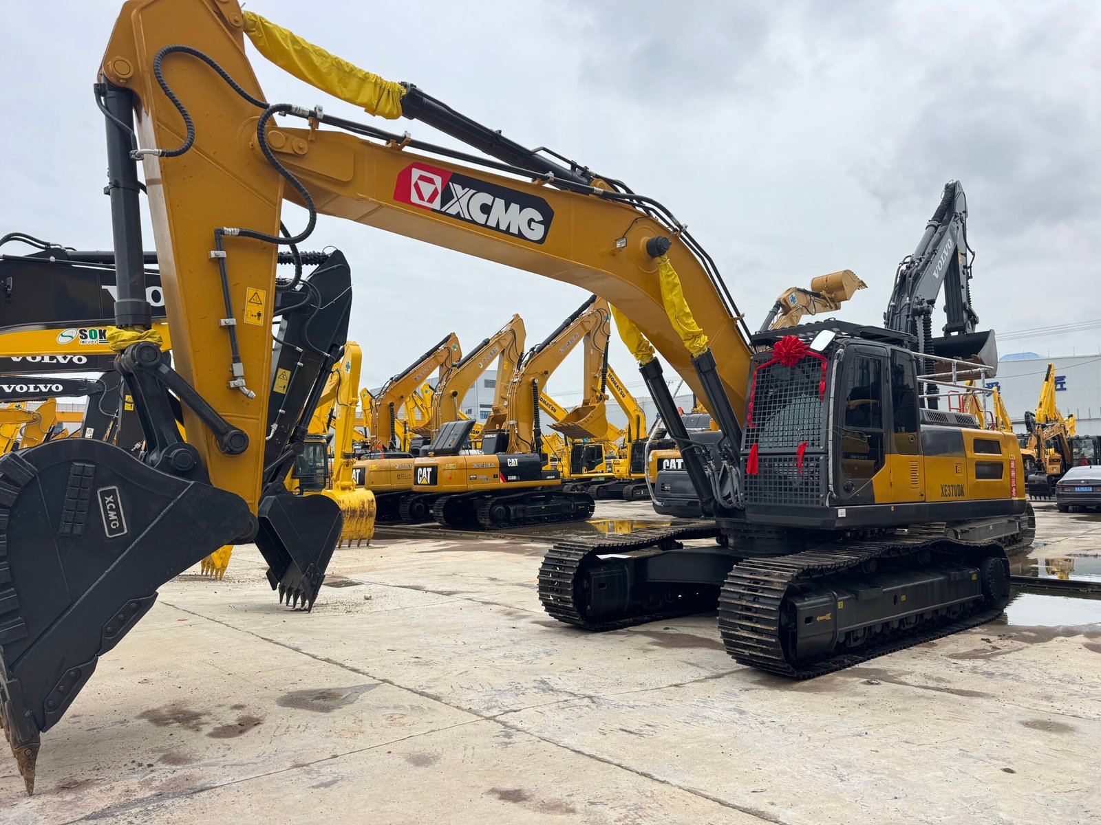 Weixin Image_20261004161633_252_14 XCMG XE370 Excavator - Image 1