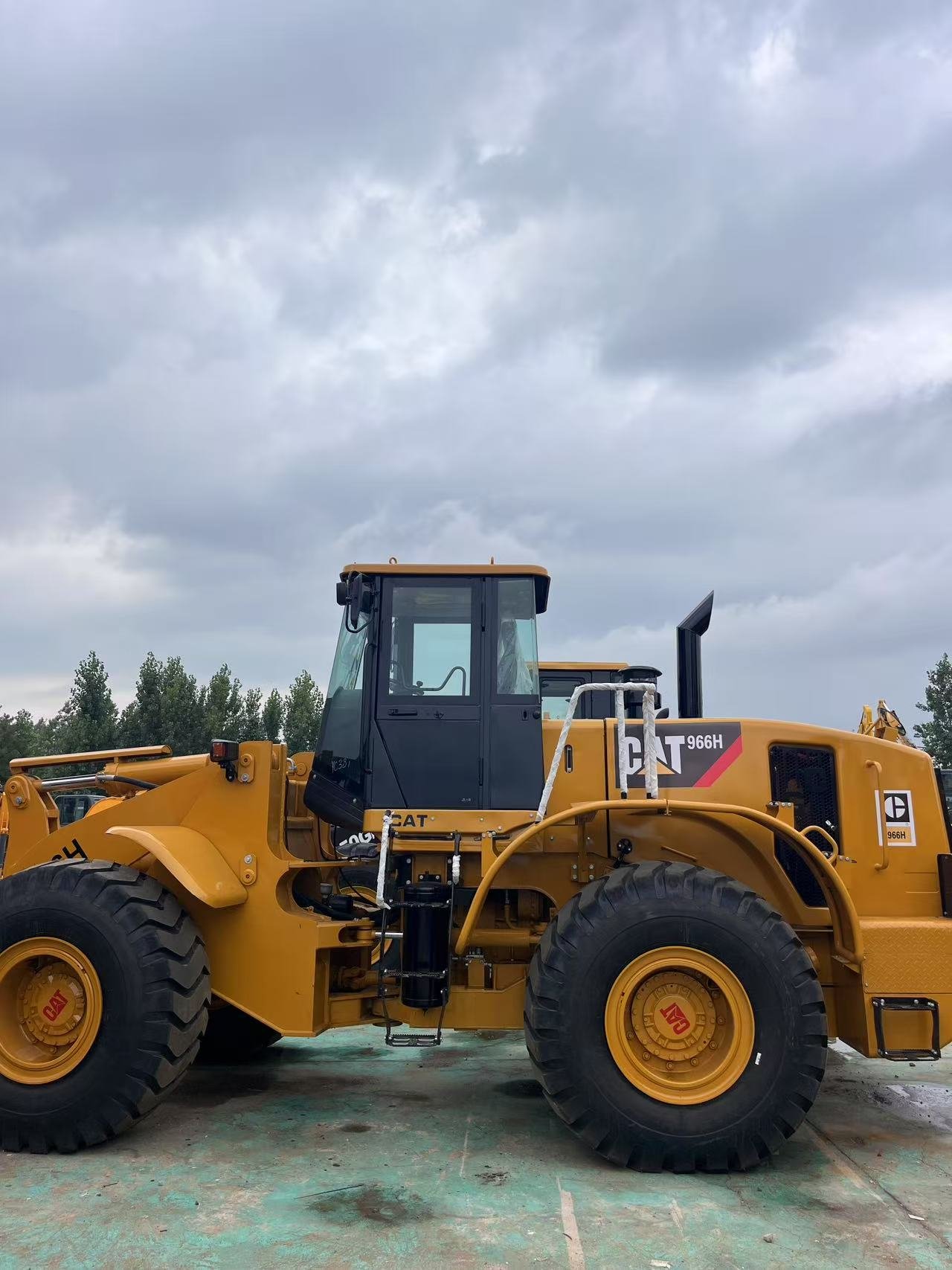 Weixin Image_20261004164246_288_14 CAT 966 Wheel Loader - Image 1