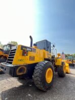 Komatsu WA380 Wheel Loader - Image 2
