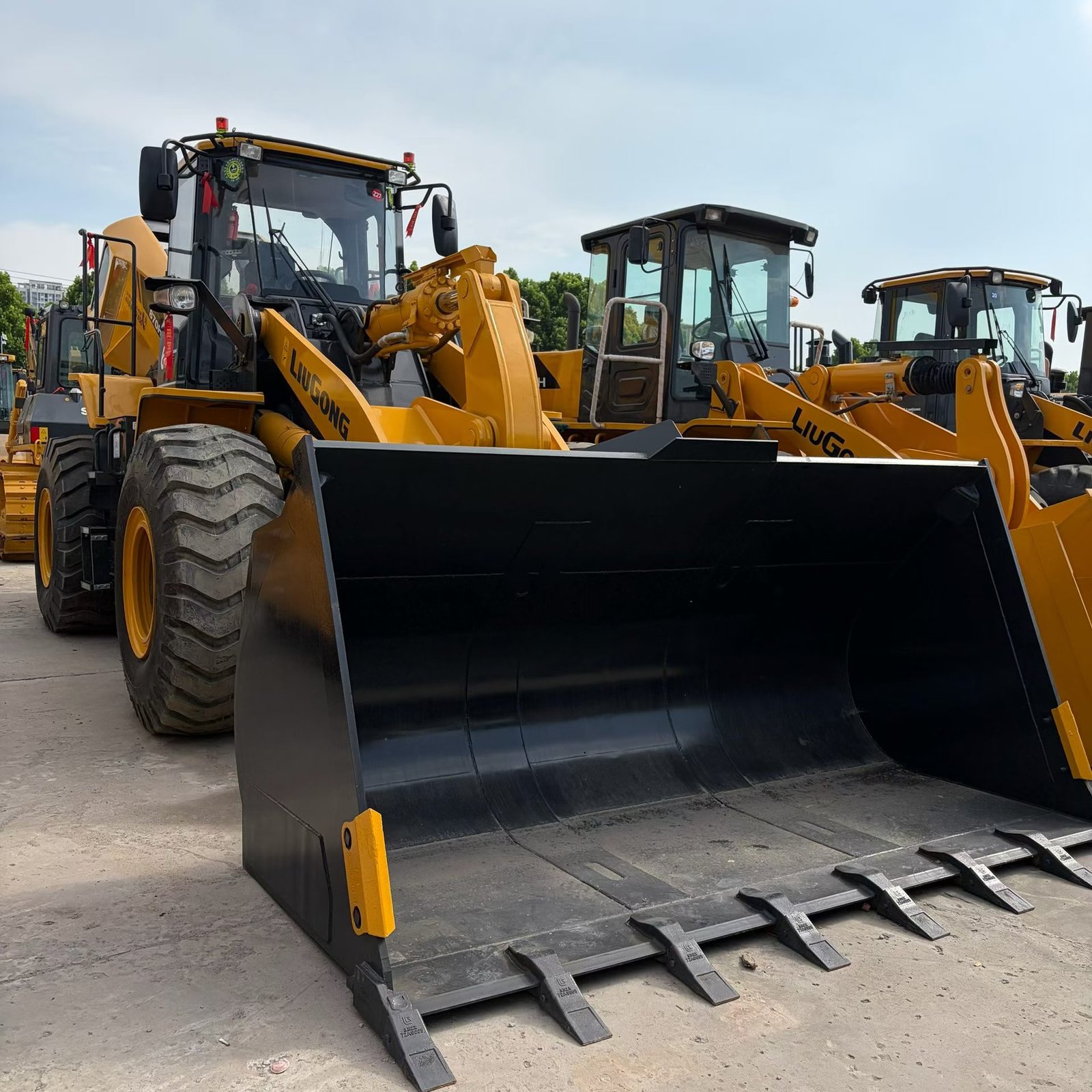 Weixin Image_20261004164903_379_14 Liugong 870 Wheel Loader - Image 1