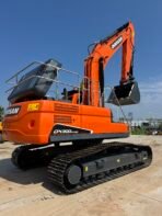 Doosan DX300 Excavator